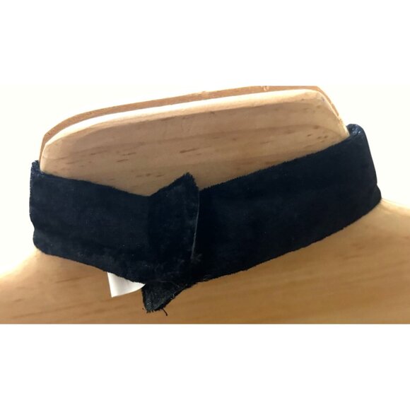 Vintage-Inspired Red & Black Striped Costume Dress w Ruffled Neckline & Matching - Picture 16 of 16